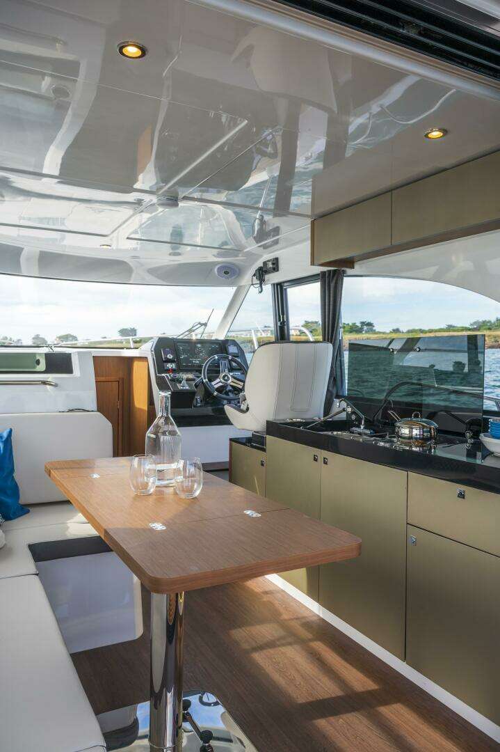 2026 Beneteau Antares 11 Coupe - Image 10