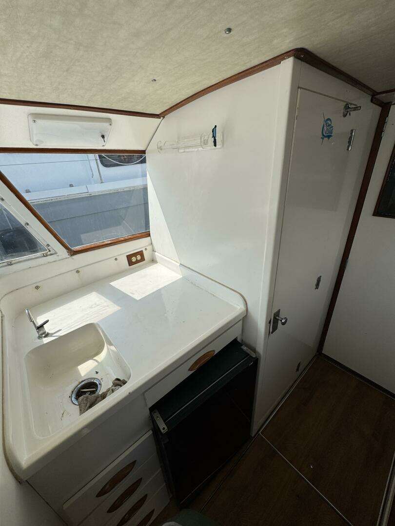 1963 Bertram 31 Sportsman - Image 6
