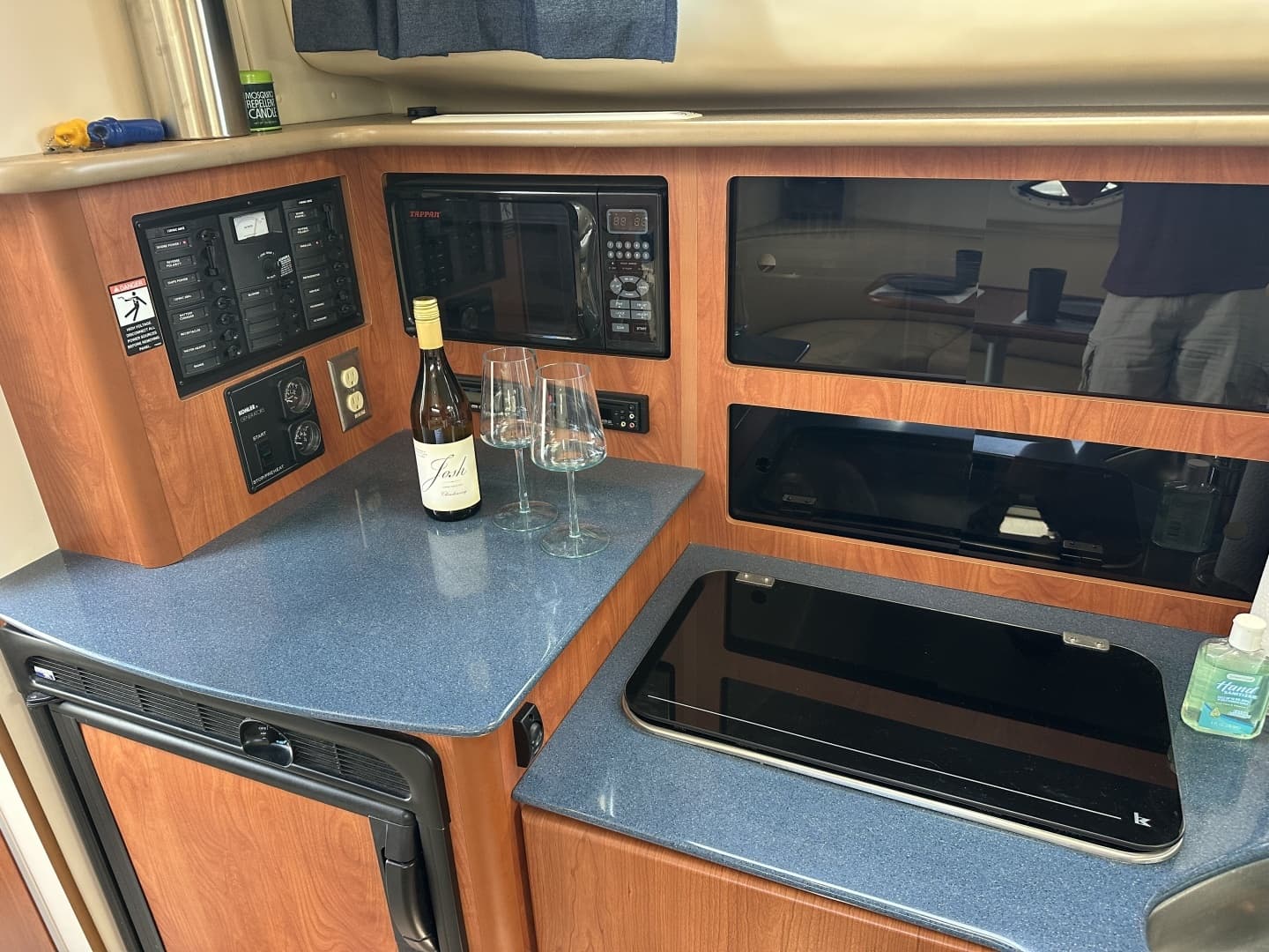2006 Bayliner 305 - Image 42