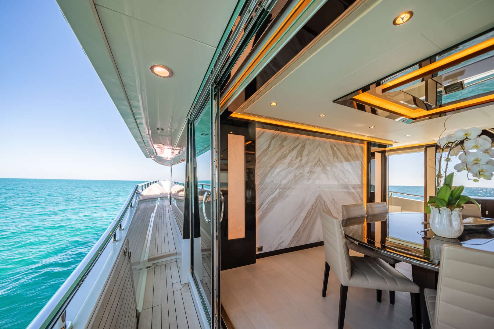 2022 Ocean Alexander 37L - Image 27