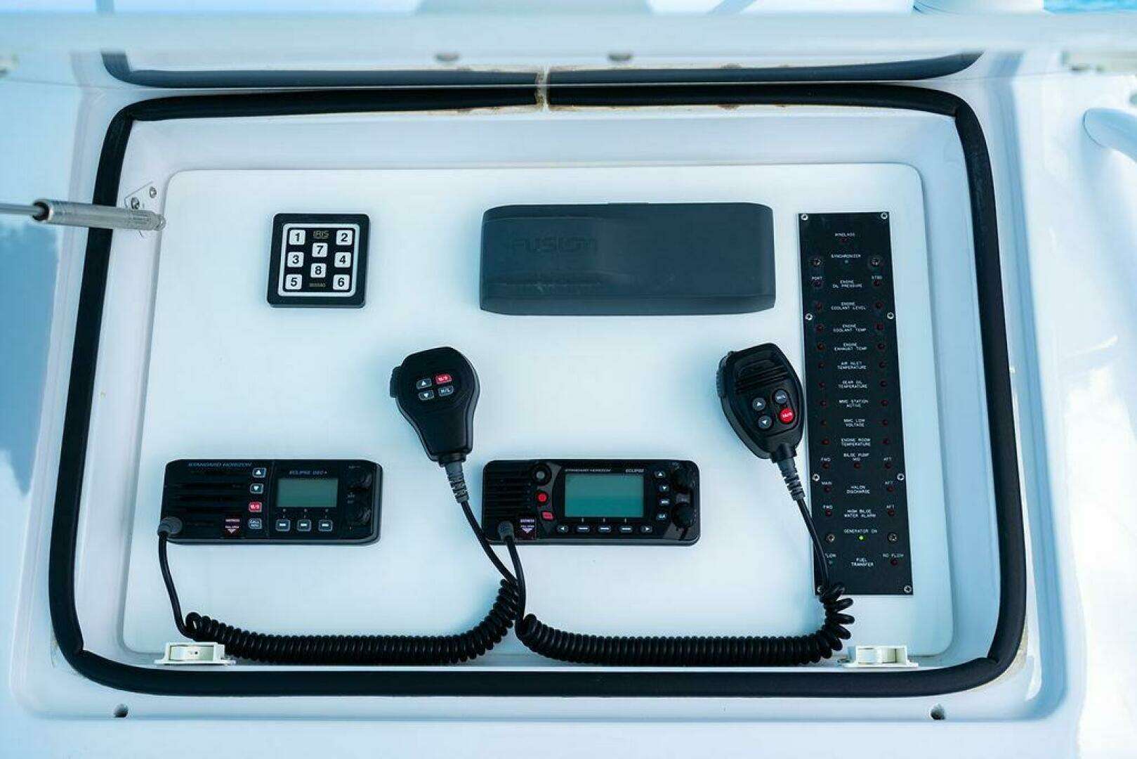 1999 Viking 55 Convertible - Image 68