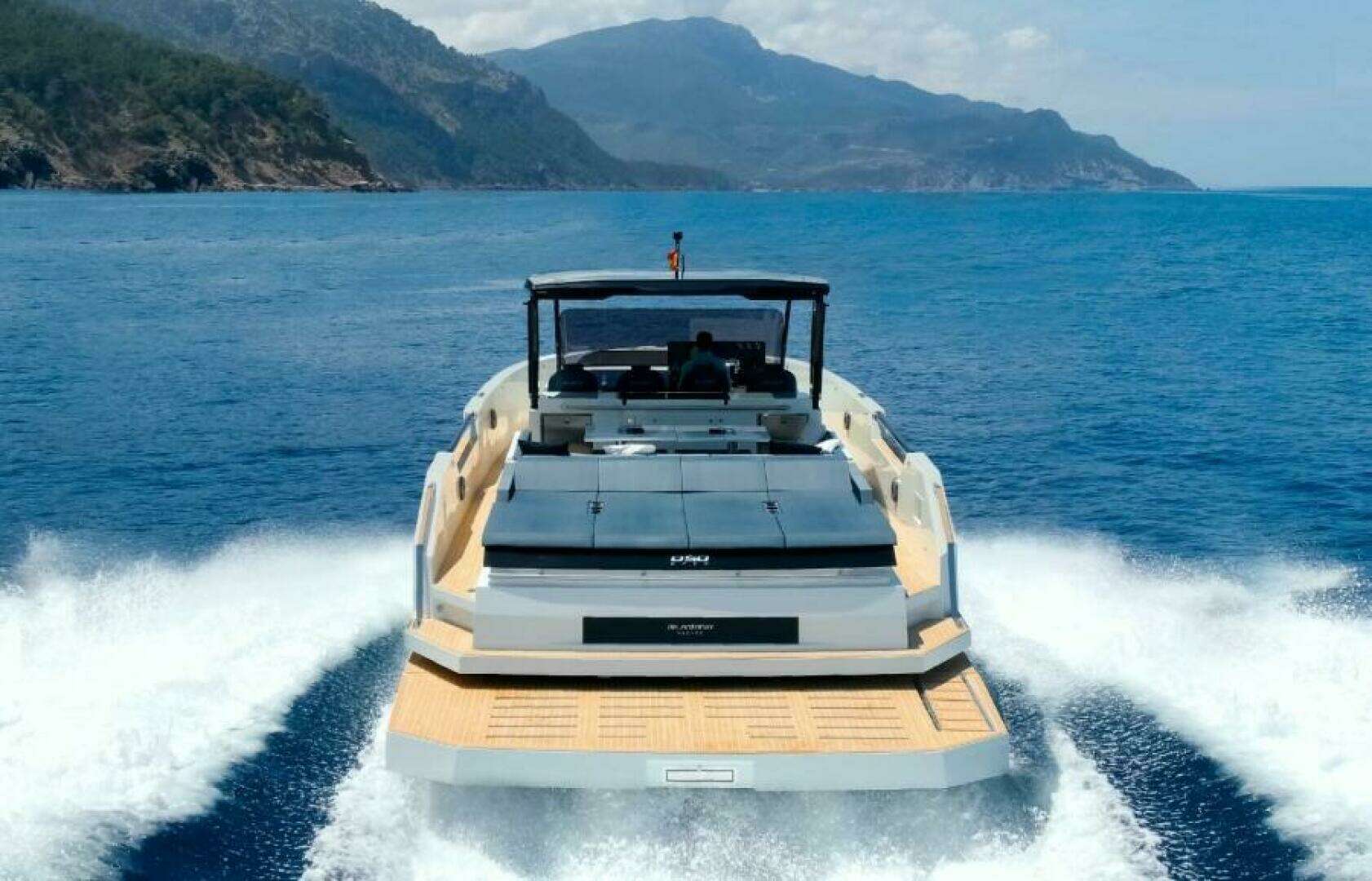 2026 De Antonio Yachts 50 Open - Image 12
