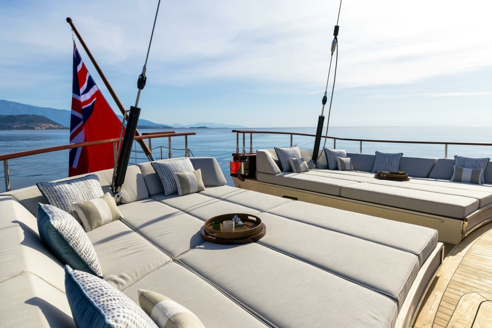 2026 Ares Yachts — - Image 15