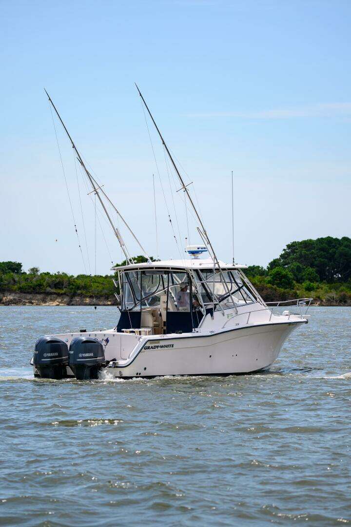 2003 Grady-White 330 Express - Image 3