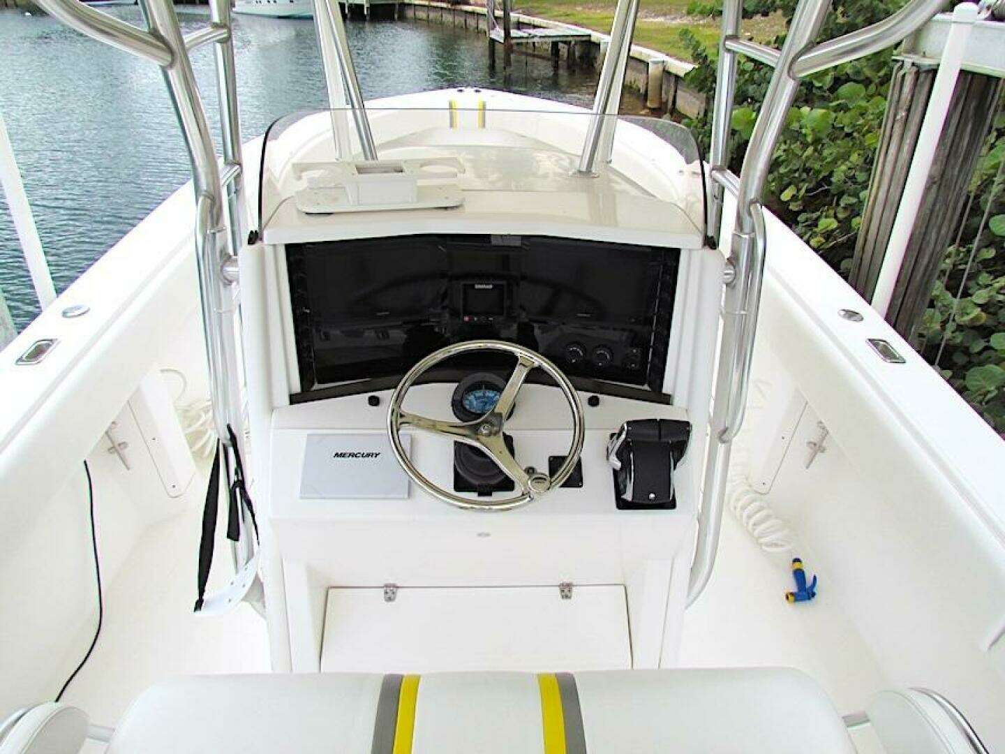 2005 Venture 34 - Image 5