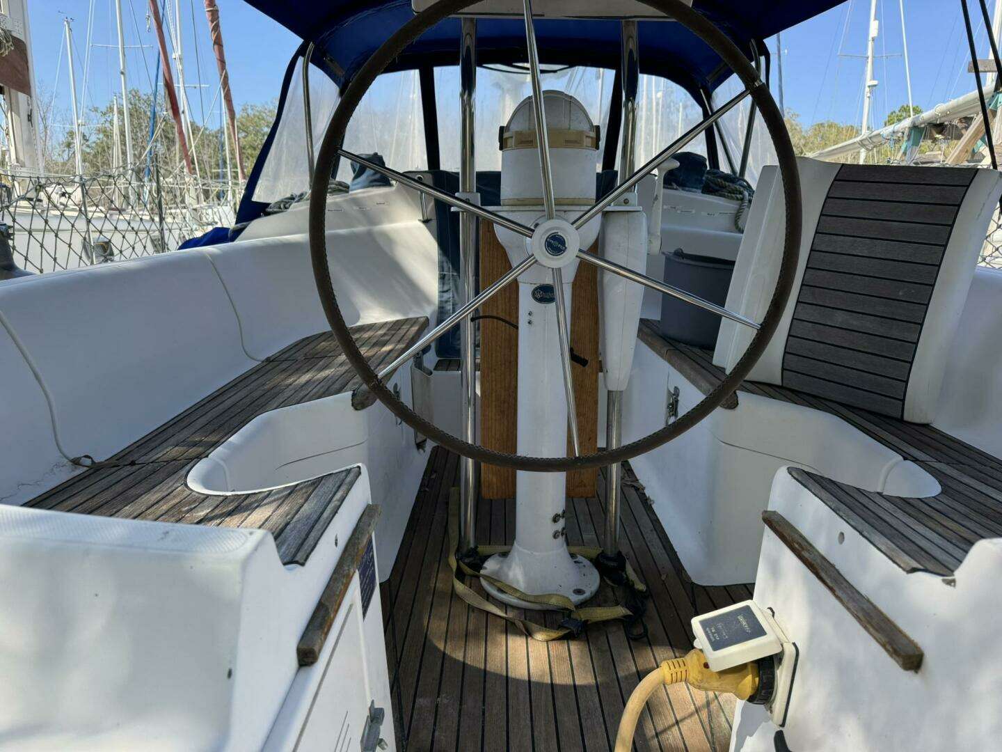 1998 Dufour 35 Classic - Image 20