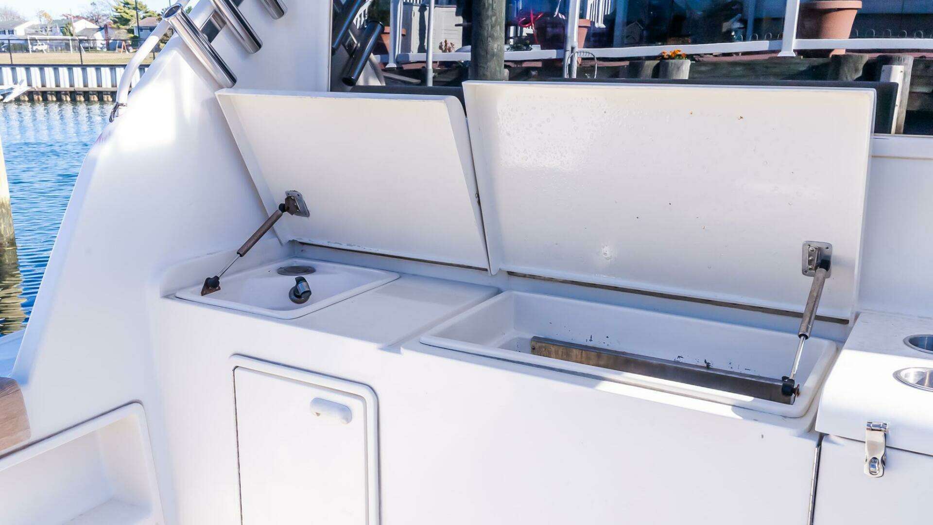 1998 Ocean Yachts 48 Super Sport - Image 14
