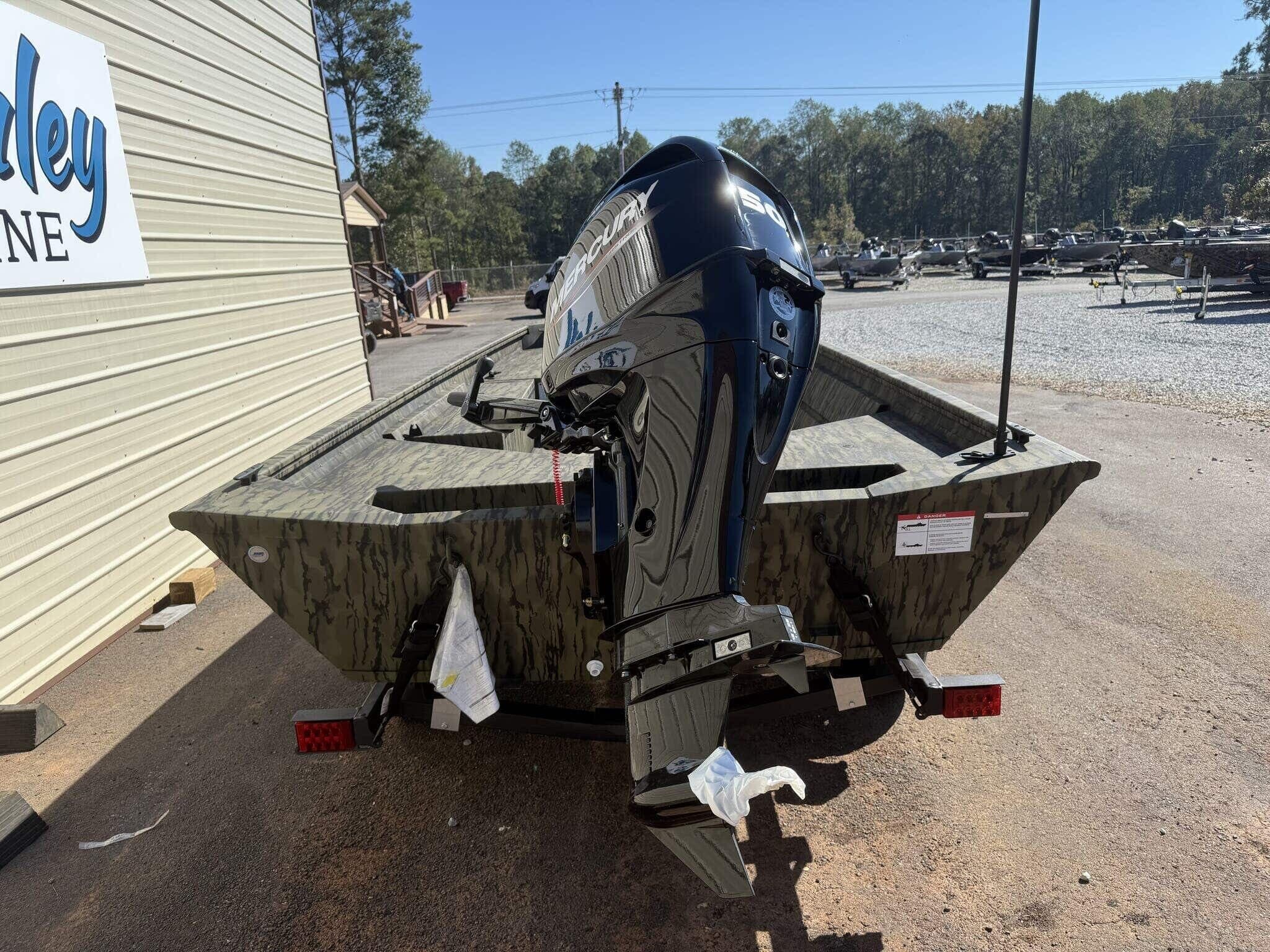 2026 Lowe Roughneck Tiller 1660 Deluxe - 6