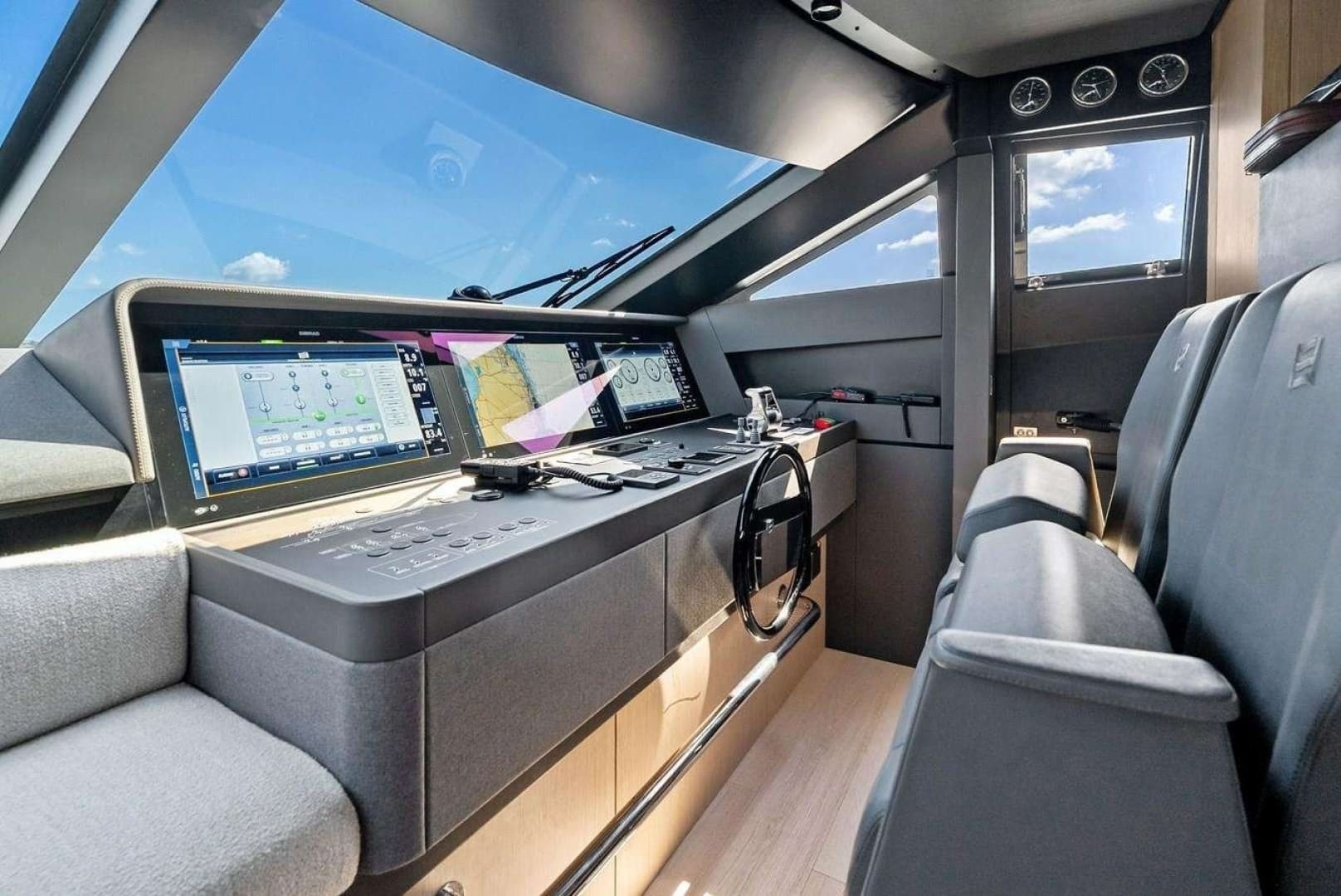 2022 Ferretti Yachts 780 - Image 38