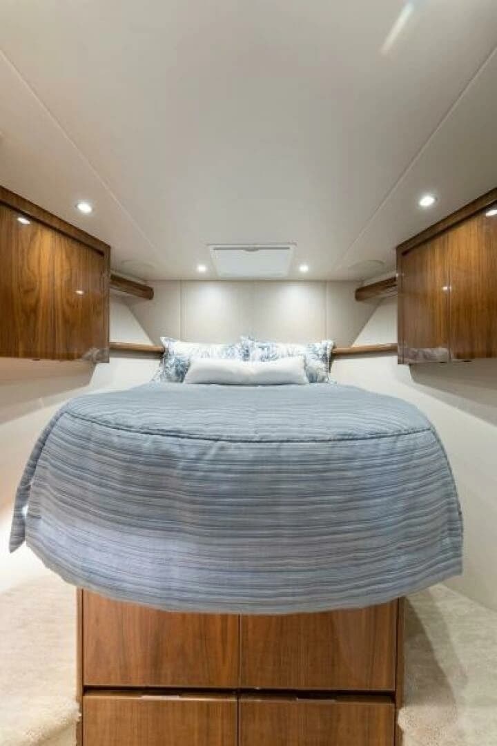 2021 Viking 54 Convertible - Image 10