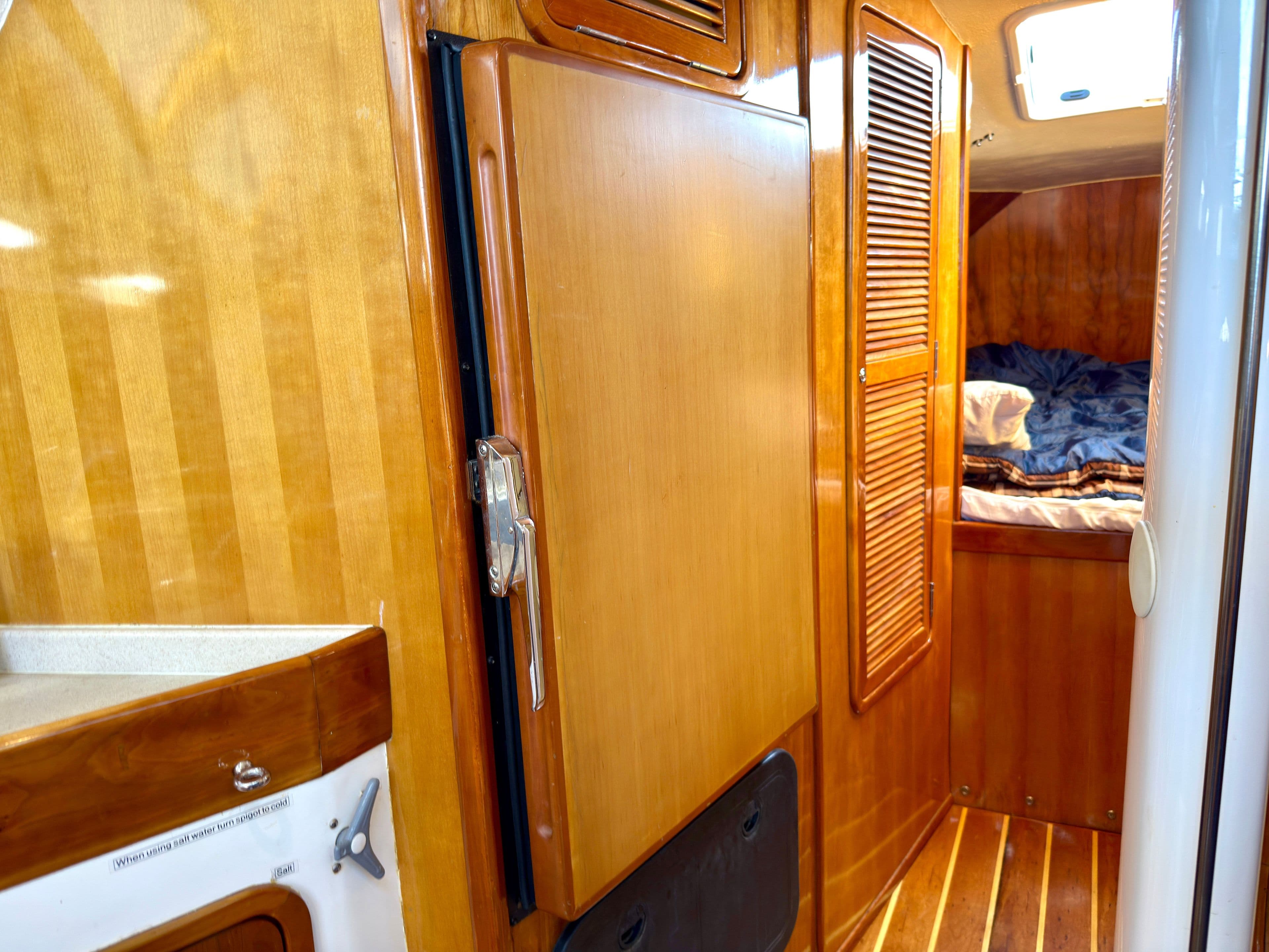 2002 Simonis Voogd Fast 42 - 36