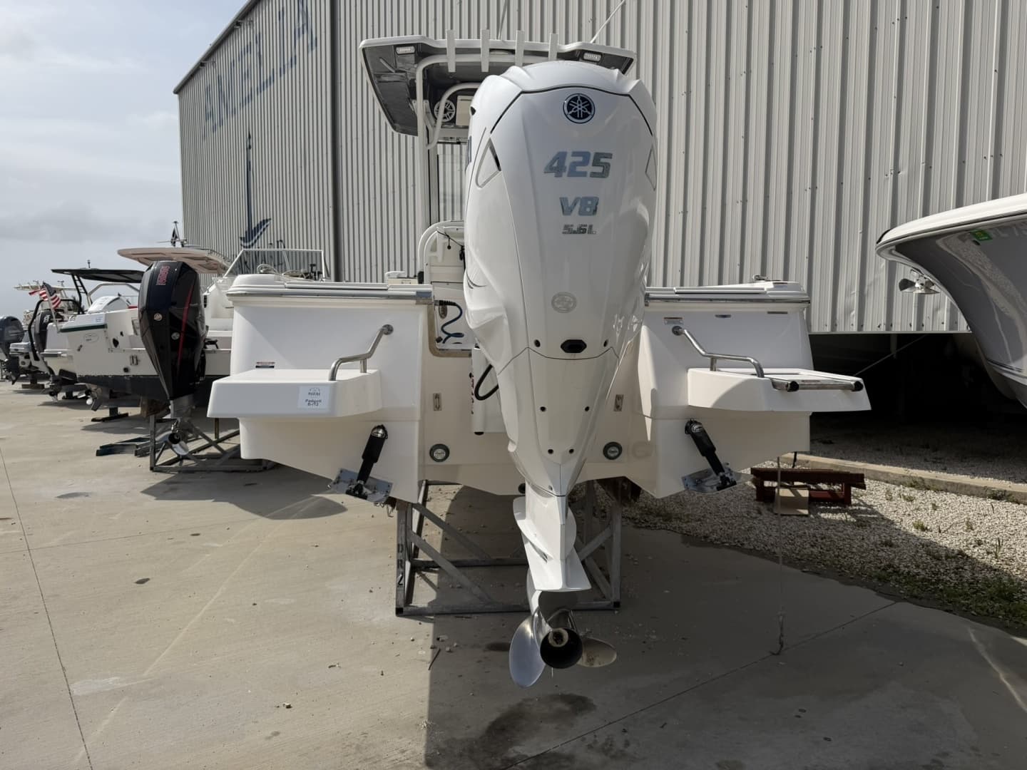 2023 Robalo — - Image 4