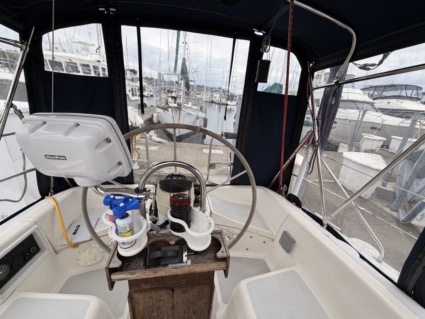 1990 Hunter 37.5 - Image 12