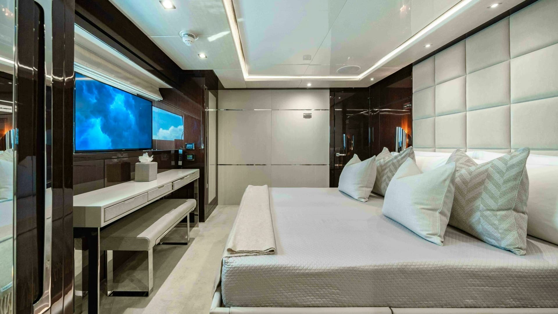 2016 Sunseeker Sunseeker 131 Yacht - Image 36