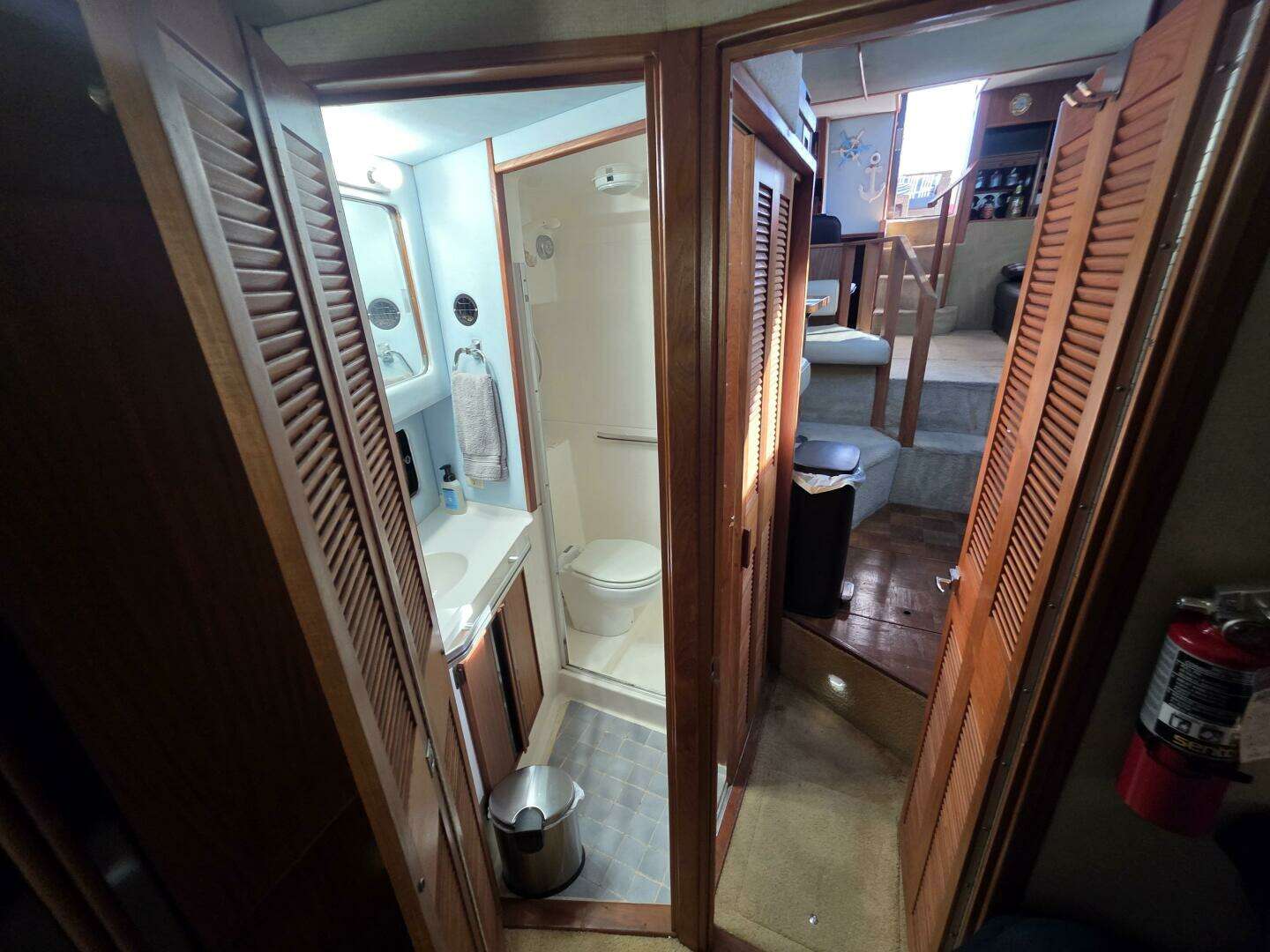 1988 Sea Ray 415 - Image 24