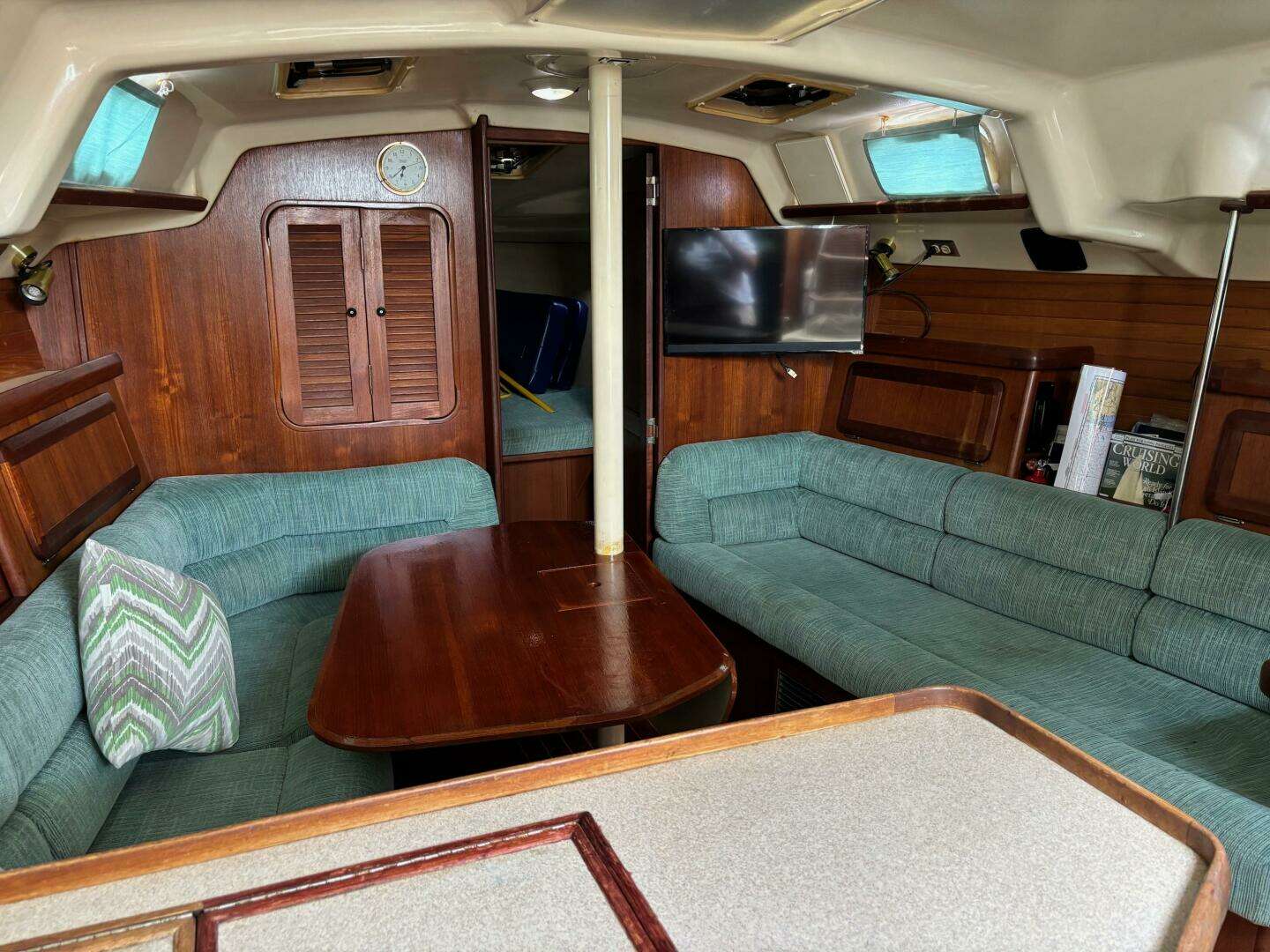 1996 Hunter 37.5 - Image 21