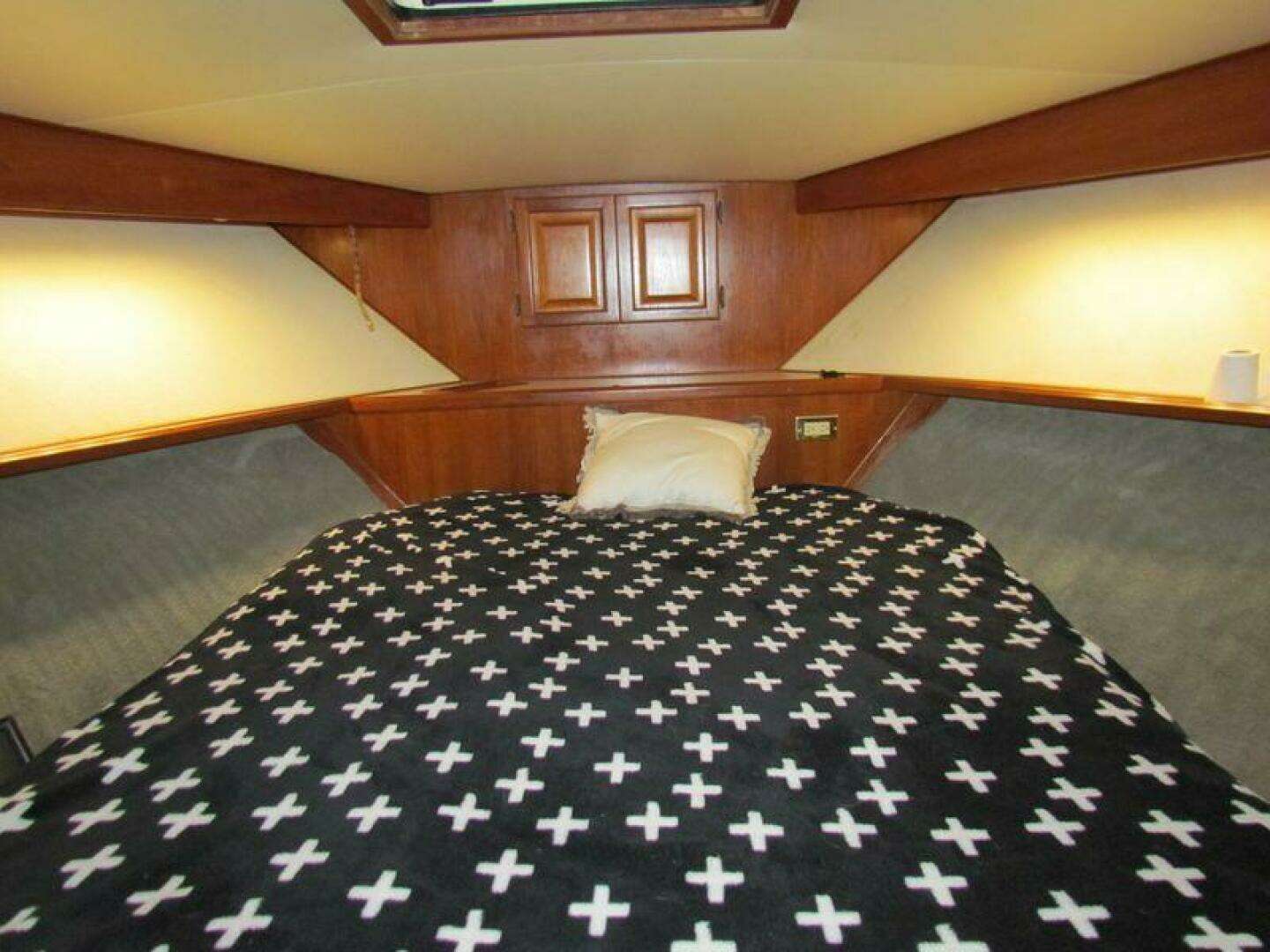 1988 Viking 45 Convertible - Image 12