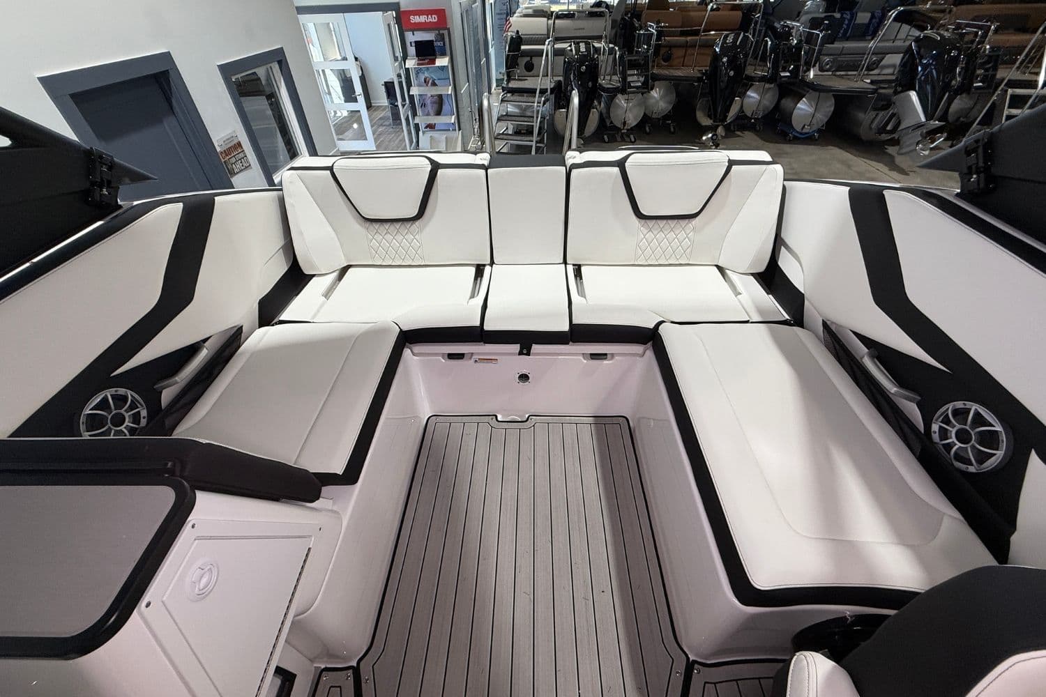 2026 Yamaha Boats 252SE - 12