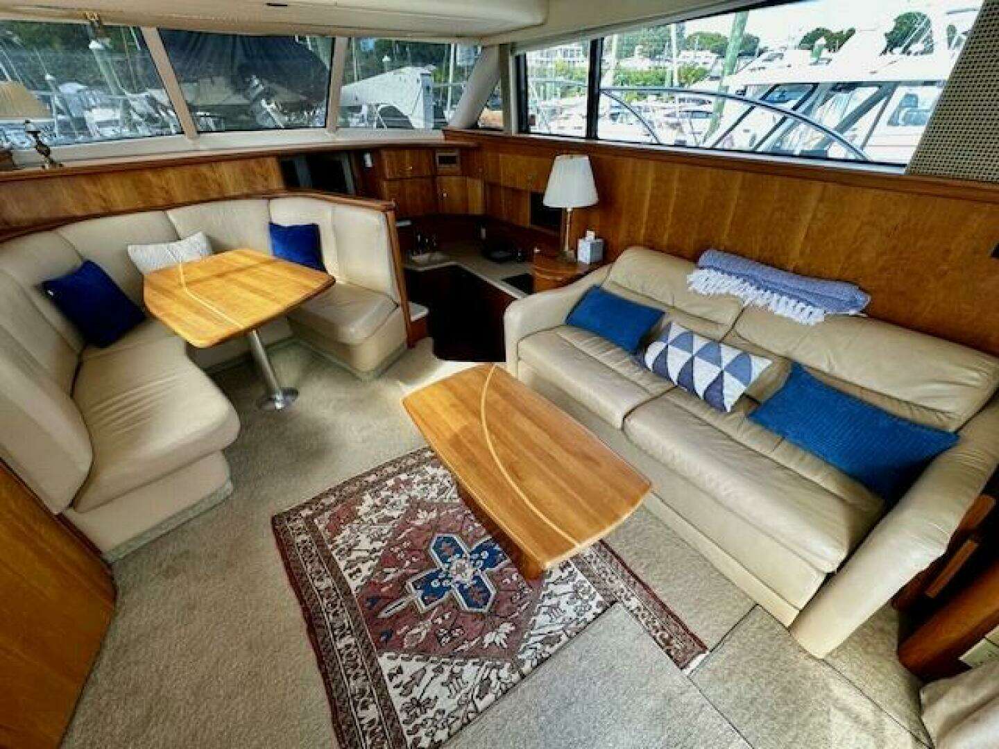 2001 Silverton 42 Convertible - Image 12