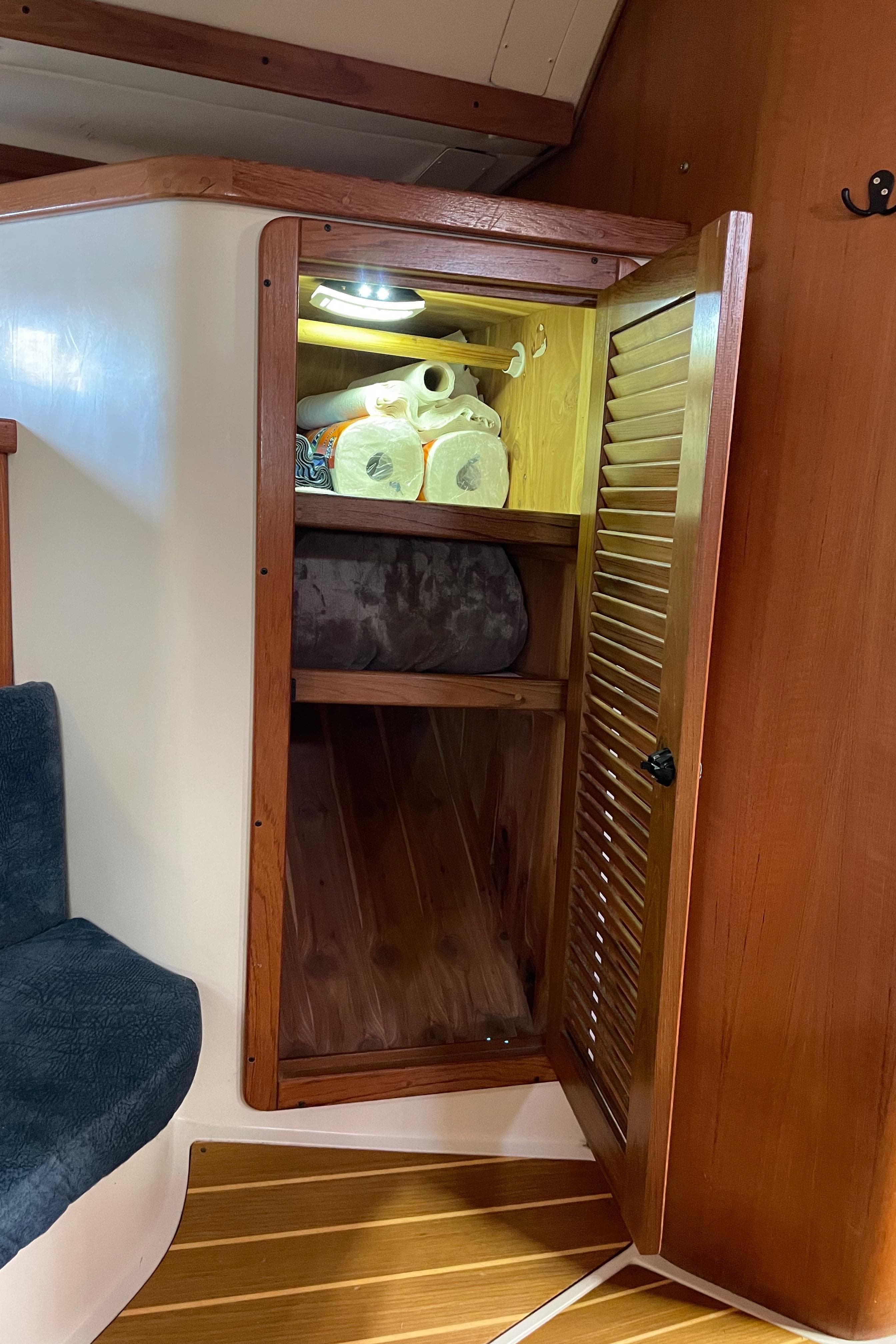 1998 Catalina 400 - 66