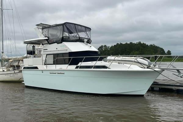1988 President 35 Double Cabin - Image 1