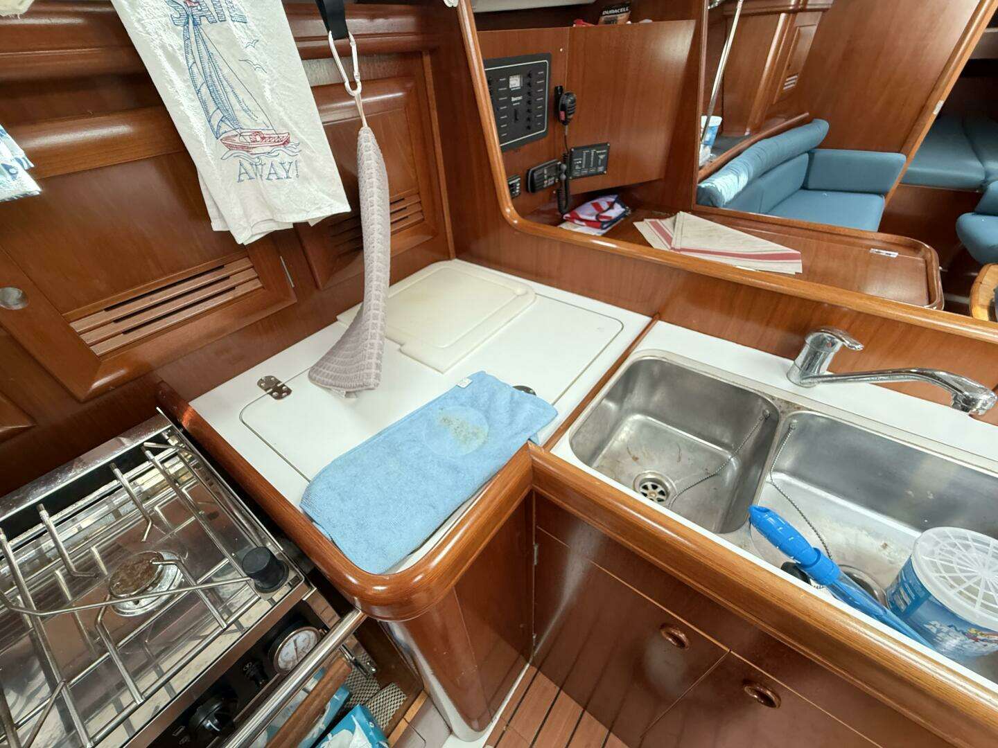 2003 Beneteau 361 - Image 24