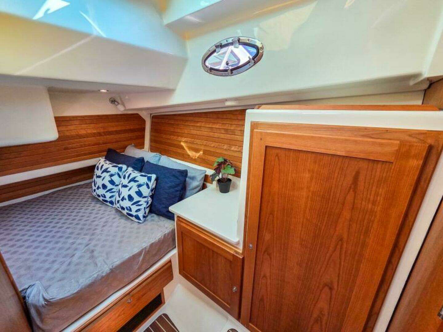 2027 Back Cove 412 - Image 33