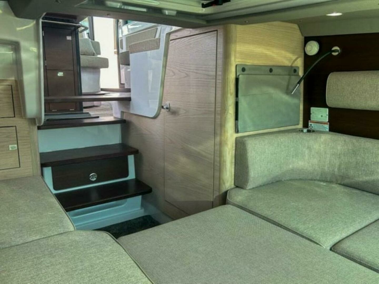 2024 Axopar 45 XC Cross Cabin - Image 27