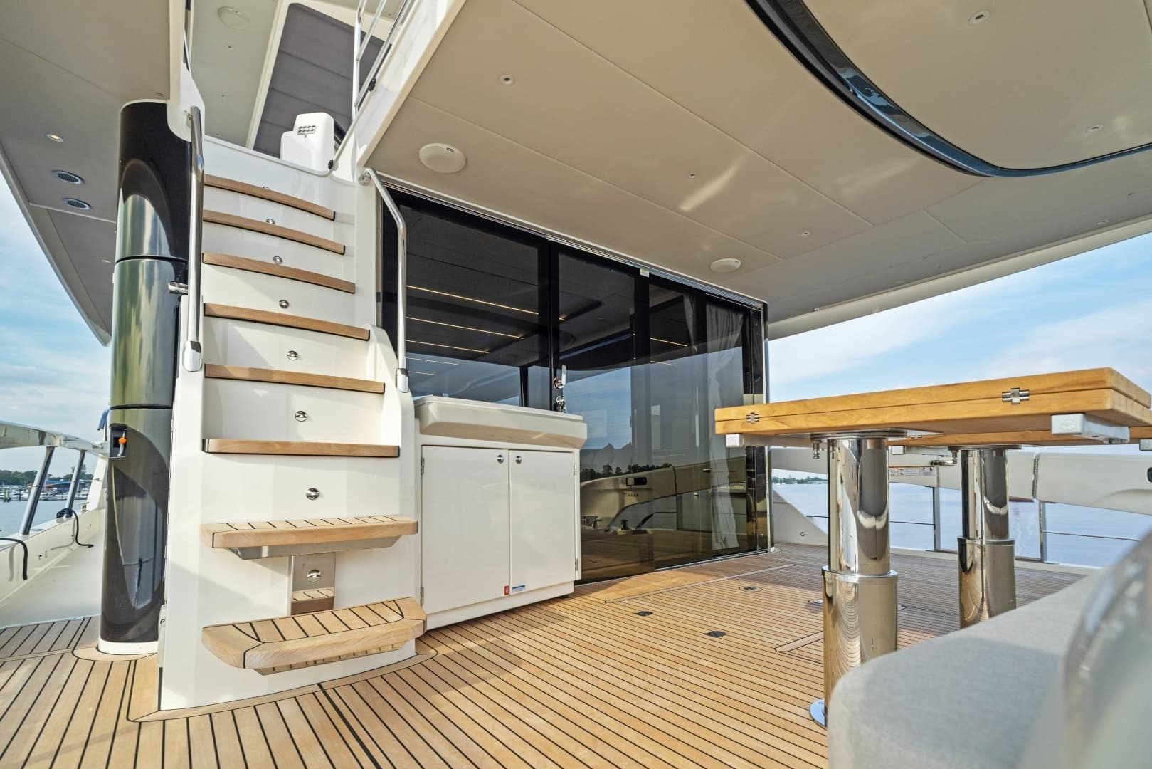 2024 Absolute Navetta 64 - Image 30