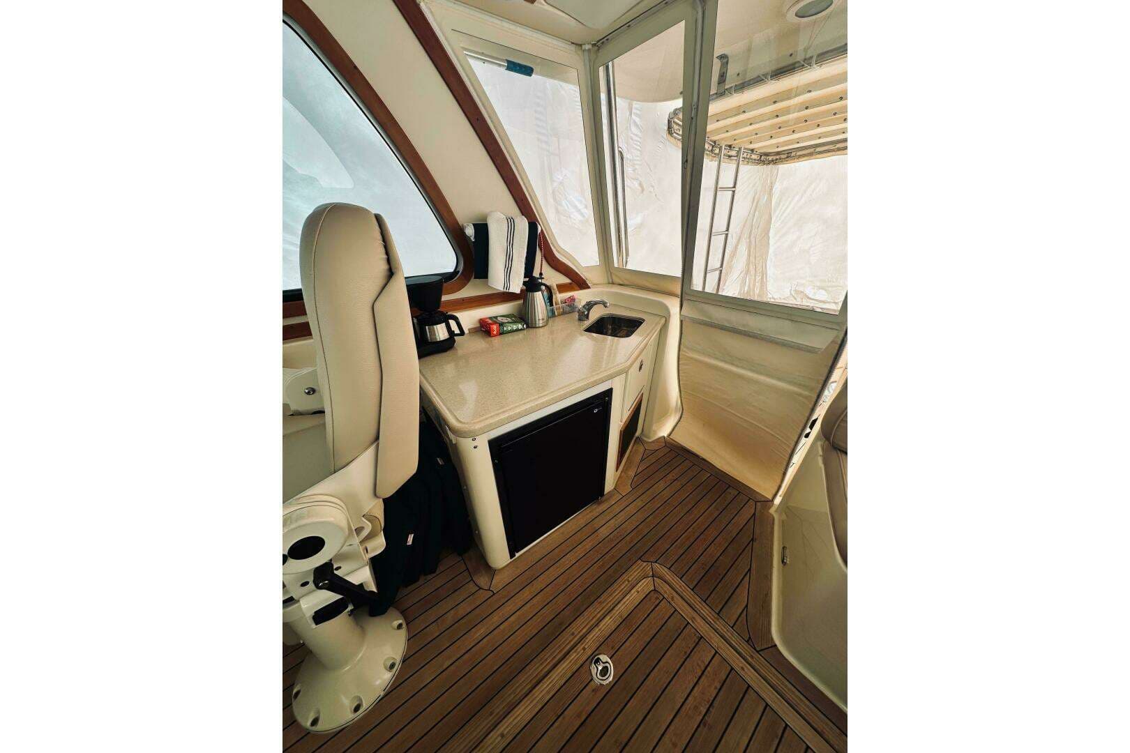 2008 Sabre 38 Hard Top Express - Image 13