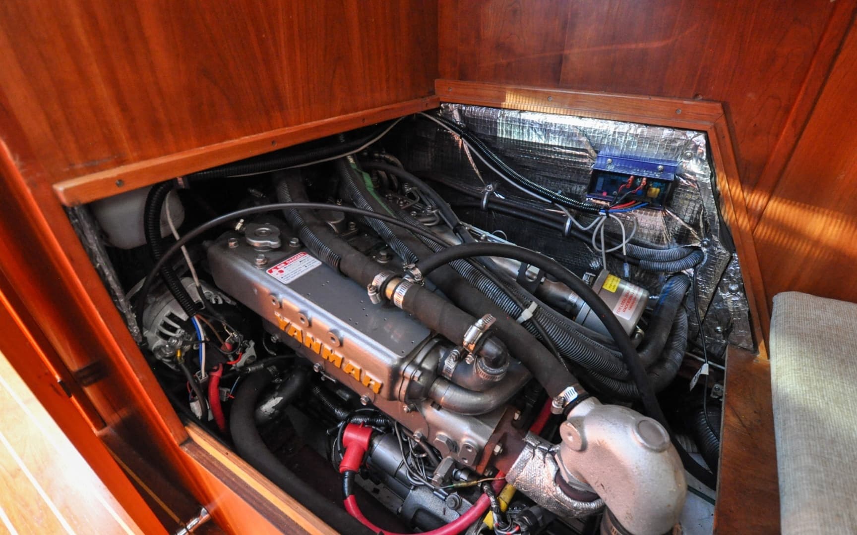 2004 Sabre 426 - Image 108
