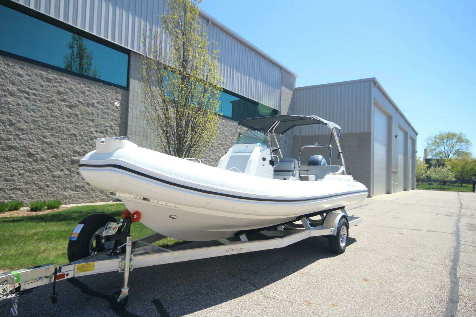 2025 Zodiac Medline 6.8 NEO - Image 2