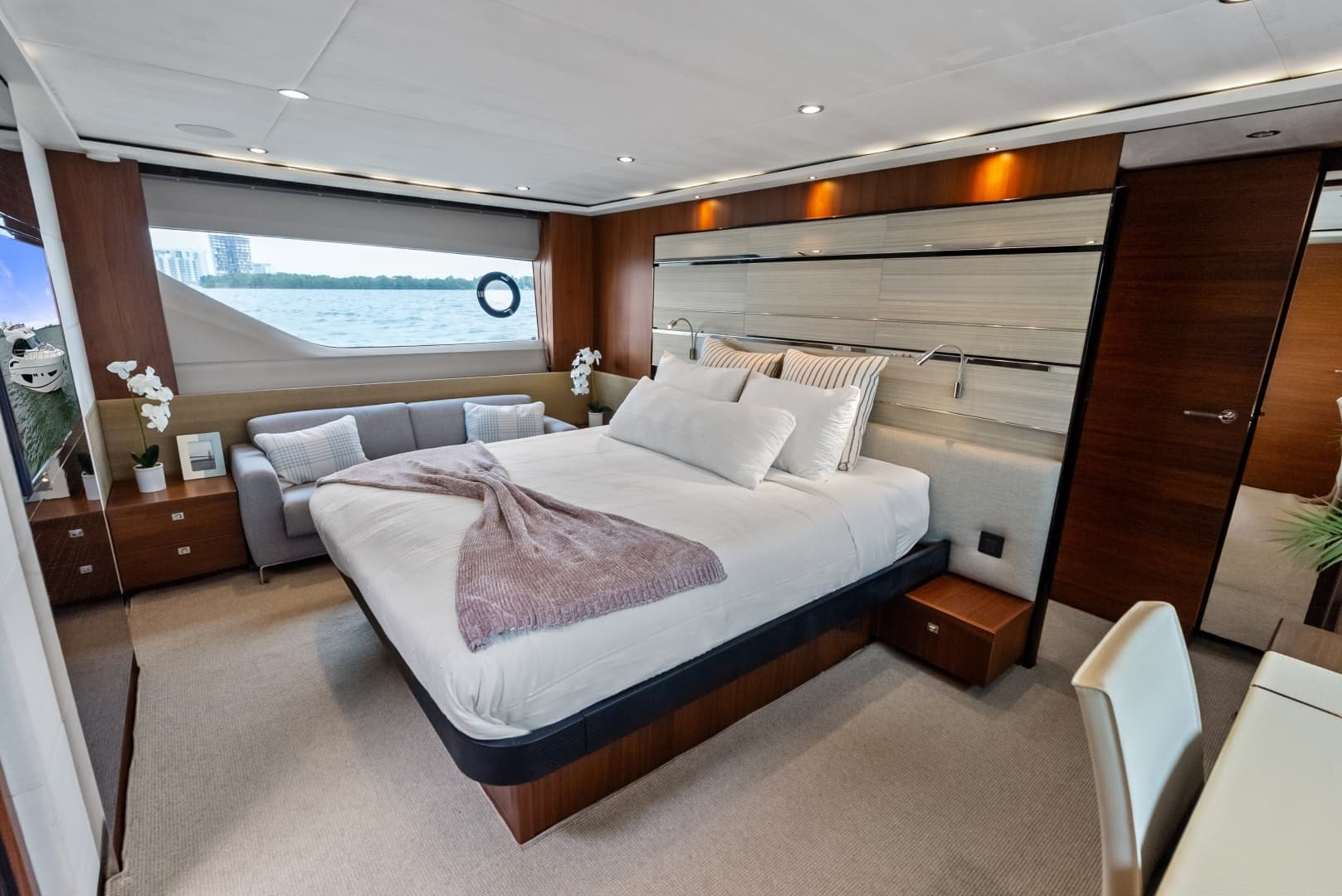 2014 Princess S72 - Image 69