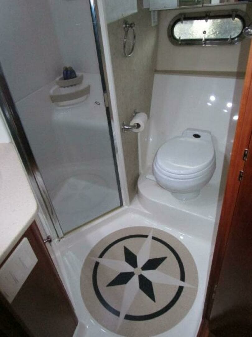 2003 Tiara Yachts 5200 Express - Image 21
