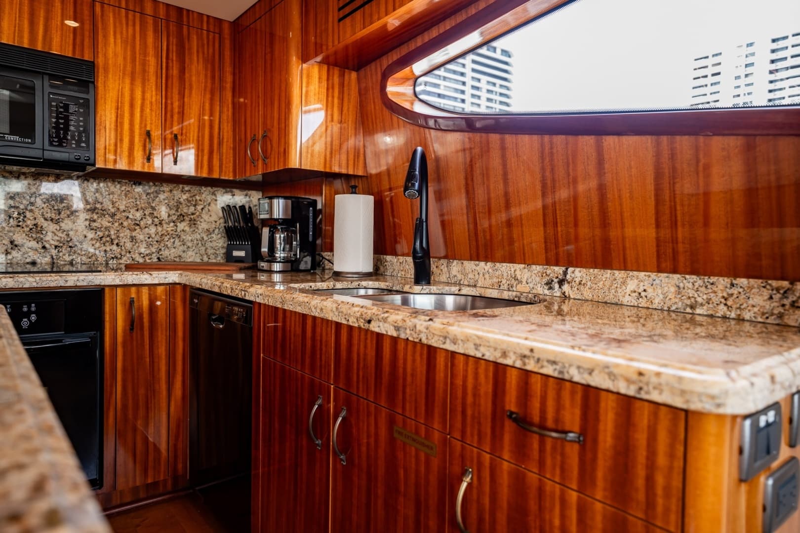 2012 Hatteras — - Image 60