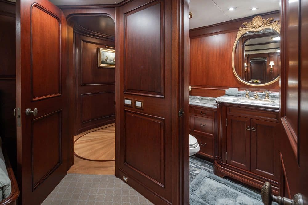 1989 Delta Marine Flybridge Motoryacht - 56