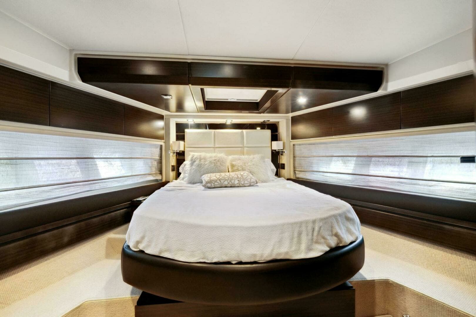 2013 Azimut 70 - Image 47