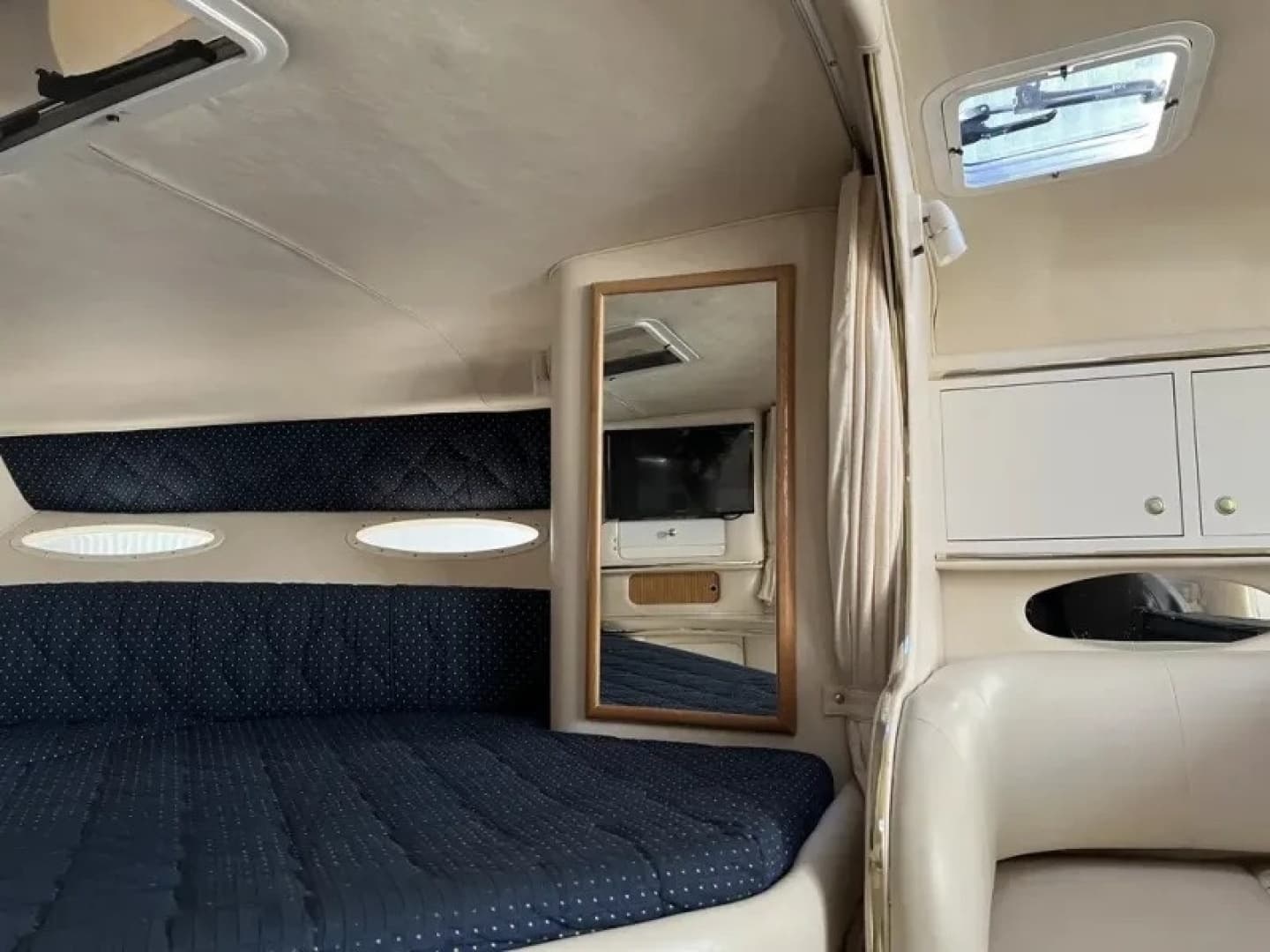 1999 Sea Ray SUNDANCER 310 - Image 22