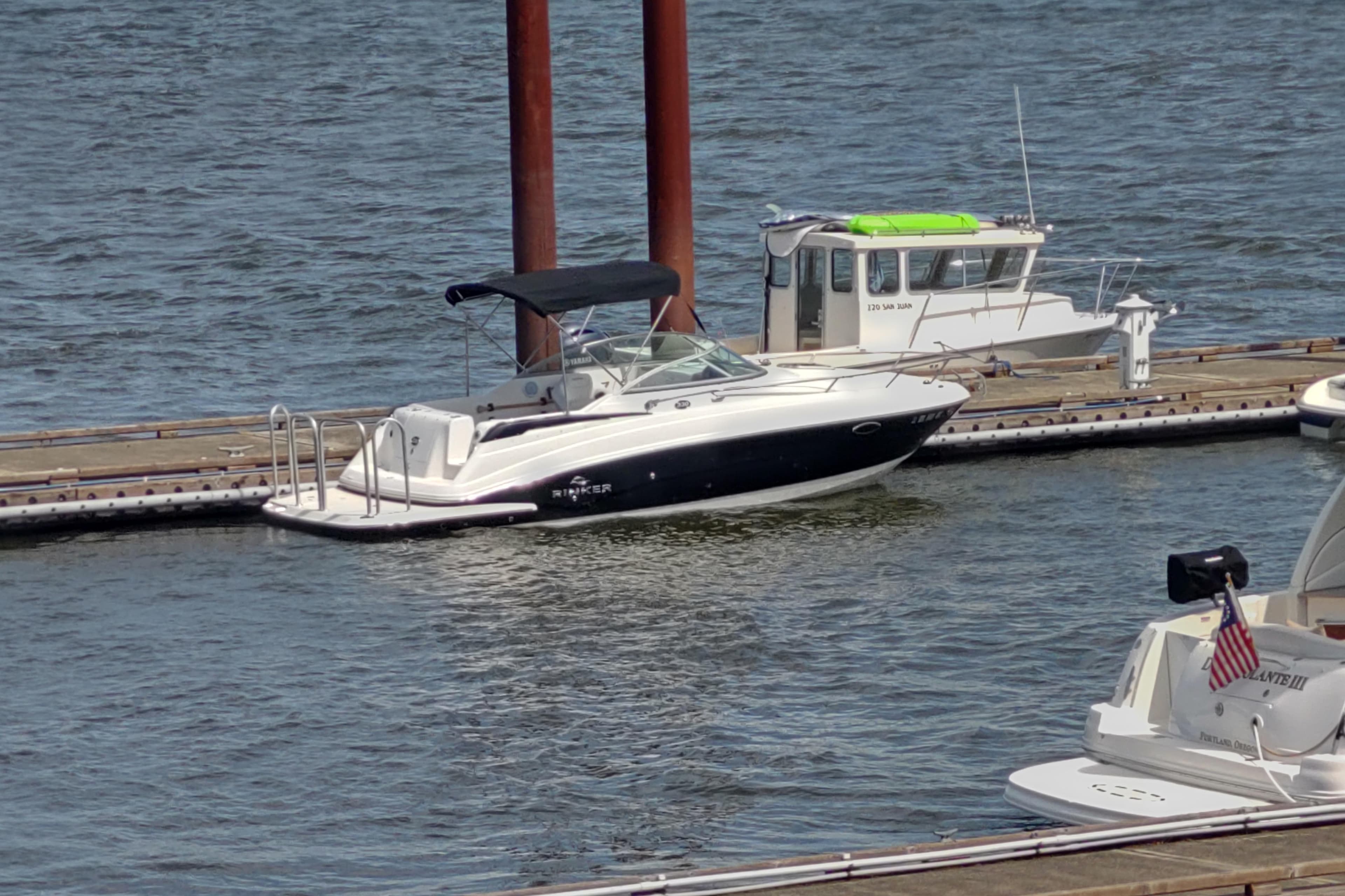 2007 Rinker 230 Captiva Atlantic