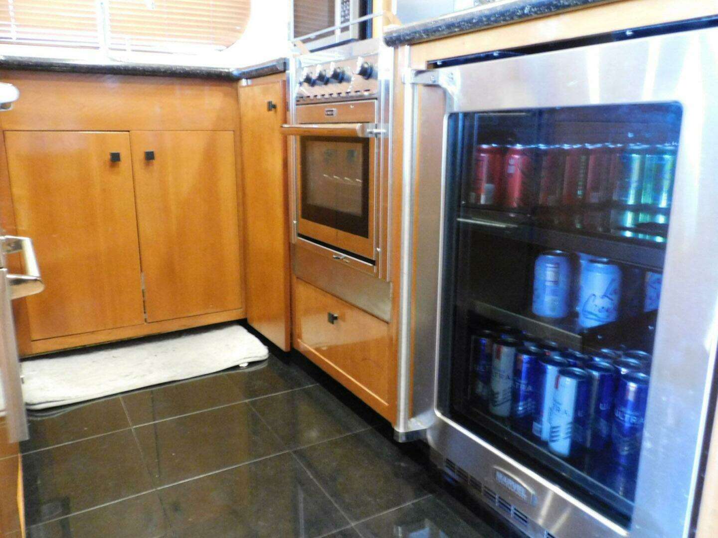 2002 Carver 570 Voyager Pilothouse - Image 14