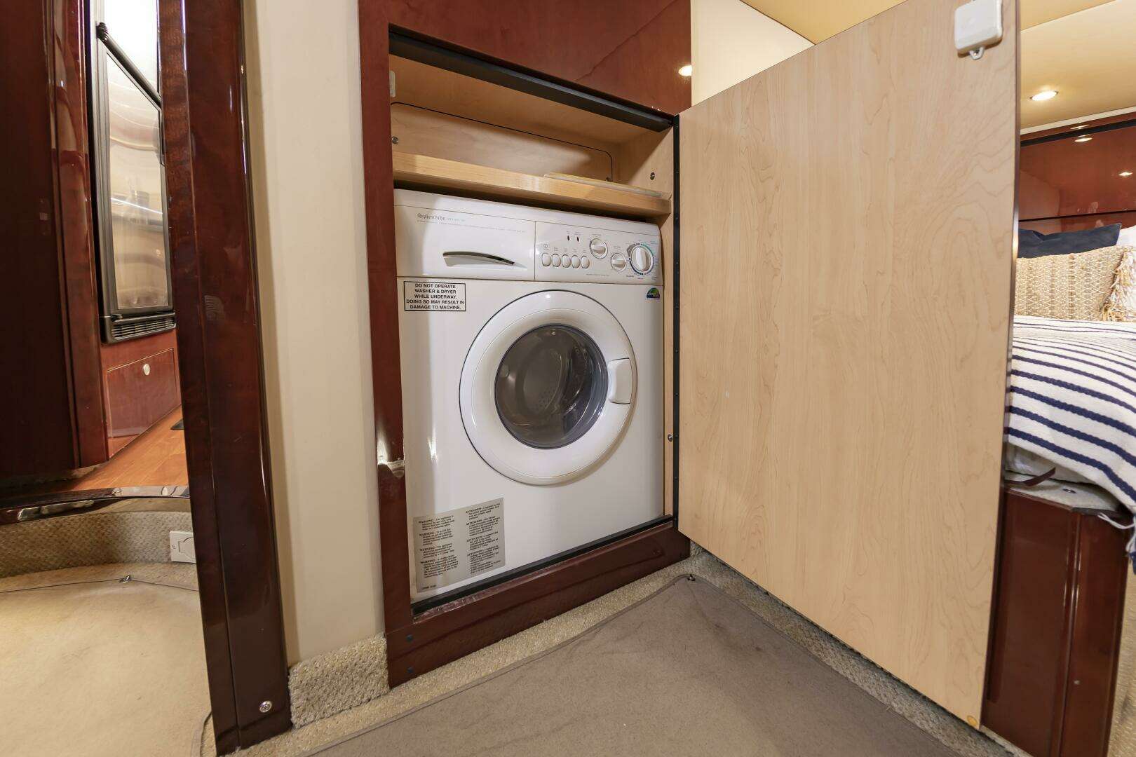 2007 Sea Ray 48 Sundancer - Image 38