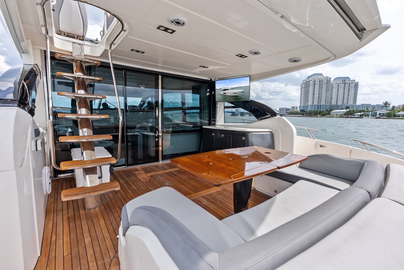 2014 Princess S72 - Image 44