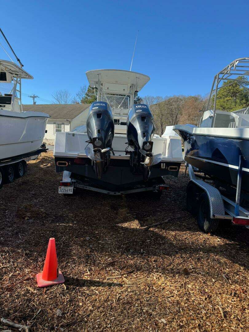 2004 Regulator 24 FS - Image 2