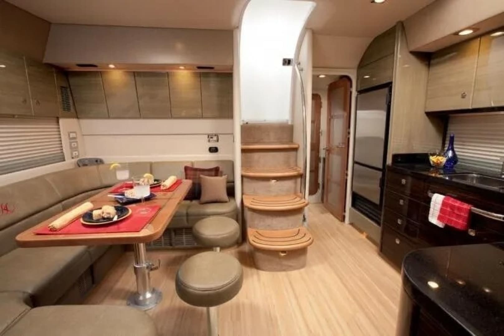 2012 Formula 45 Yacht - Image 7