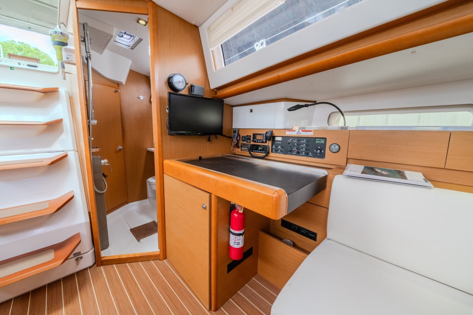 2015 Jeanneau 41 DS - Image 27