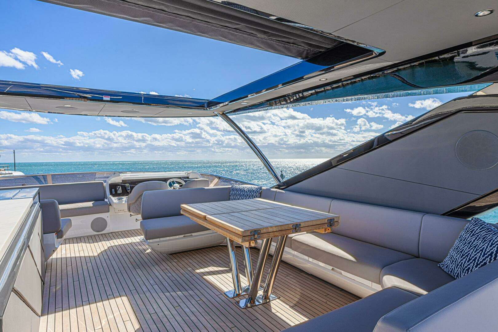 2025 Sunseeker — - Image 37