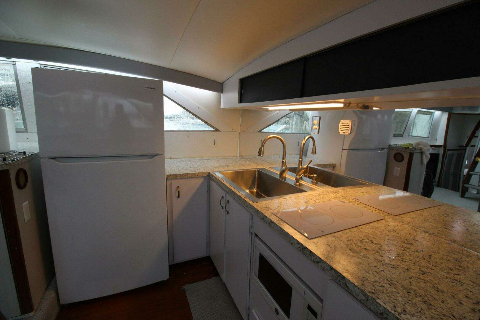 1974 Bertram 42 Motor Yacht - Image 14