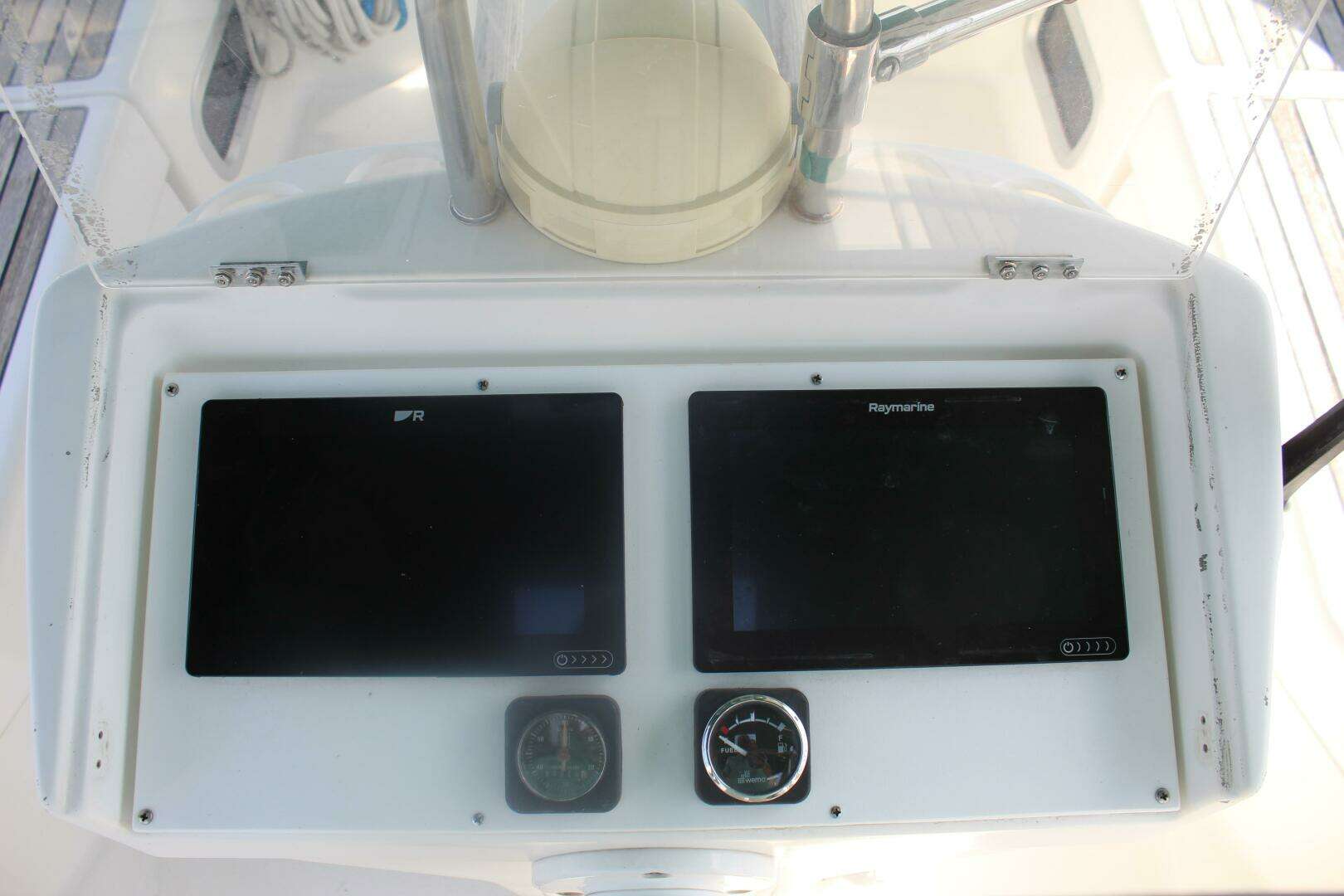 2001 Beneteau 411 - Image 15