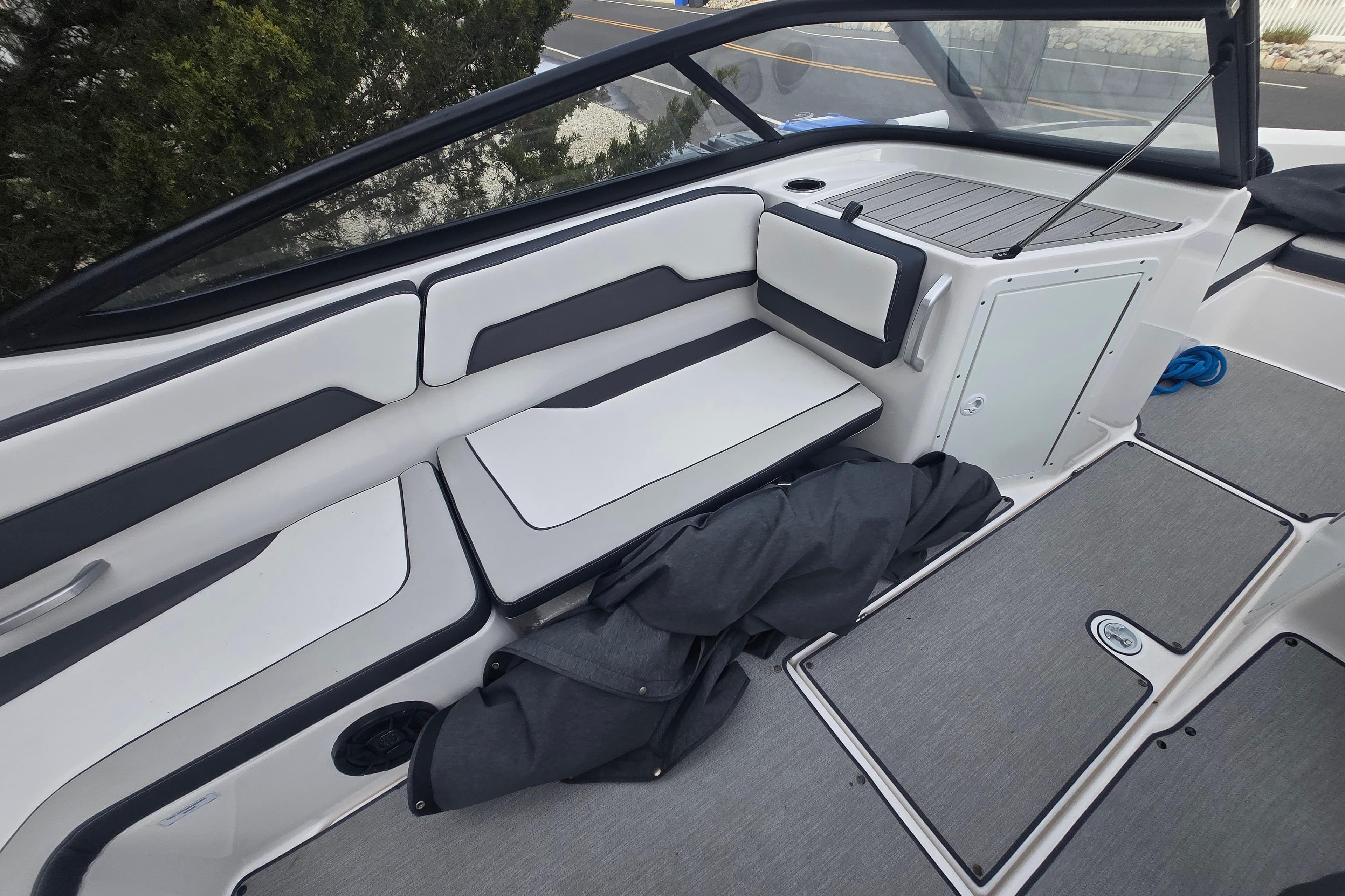 2021 Yamaha Boats AR195 interior with sleek seating and modern design.