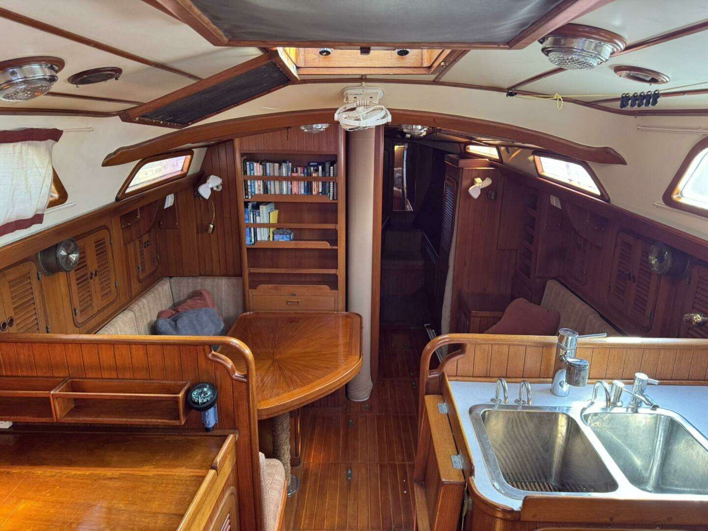 1987 Tayana 42 Vancover Aft Cabin - Image 55